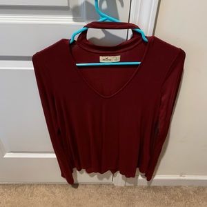 Hollister must have tee